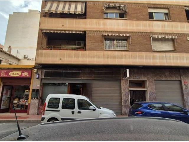 LOCAL COMERCIAL MUY CENTRICO
