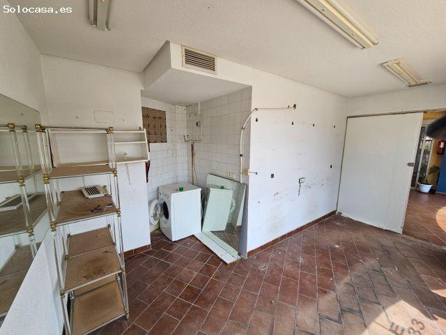 Local comercial se encuentra en la Urbanización Martinique, a la altura del kilómetro 10