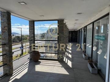 Local Comercial Strip Villuco