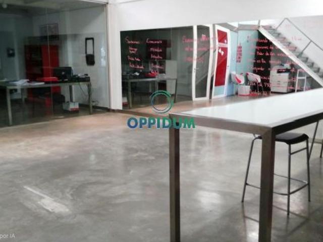 Local comercial polivalente de 153 m2 a pie de calle en ubicación estratégica – Ferrol