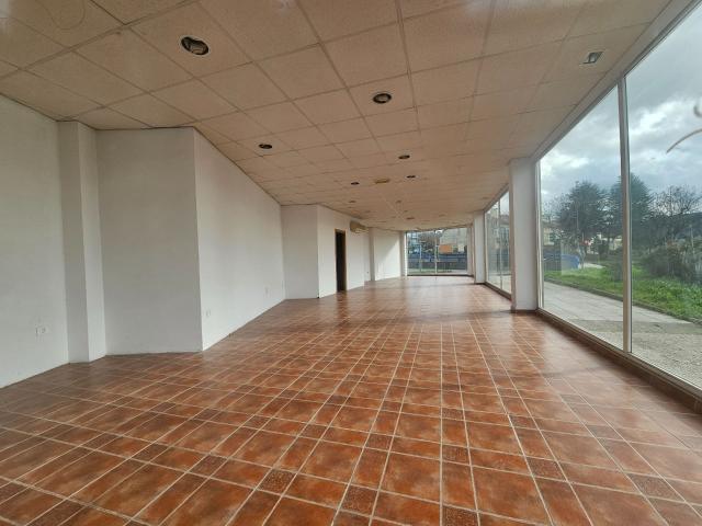 LOCAL COMERCIAL PARA ALQUILER EN CONXO