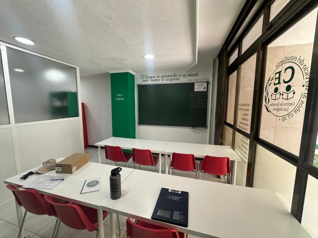 Local comercial para centro de estudios en el centro de Novelda