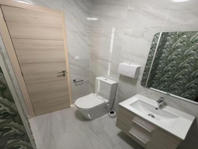 Local Comercial reformado de 88 m2 en Torrevieja
