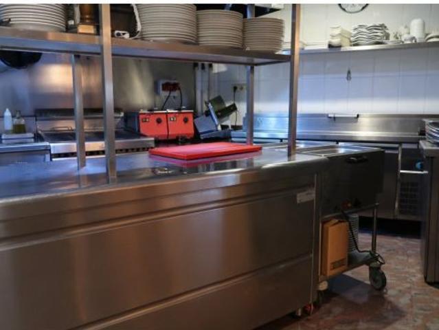 Local Comercial: RESTAURANTE