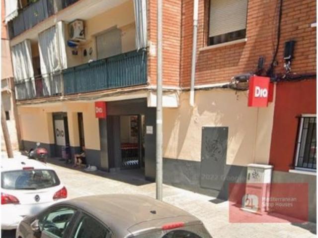 Local comercial único de 949 m² en venta Viladecans Centro