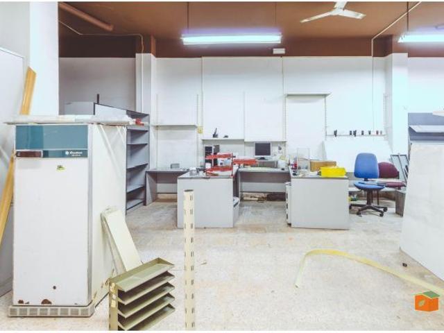 LOCAL COMERCIAL Y TALLER EN VENTA EN TORTOSA TARRAGONA