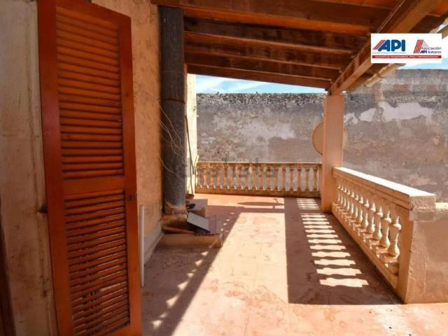 Local comercial y piso en Sineu