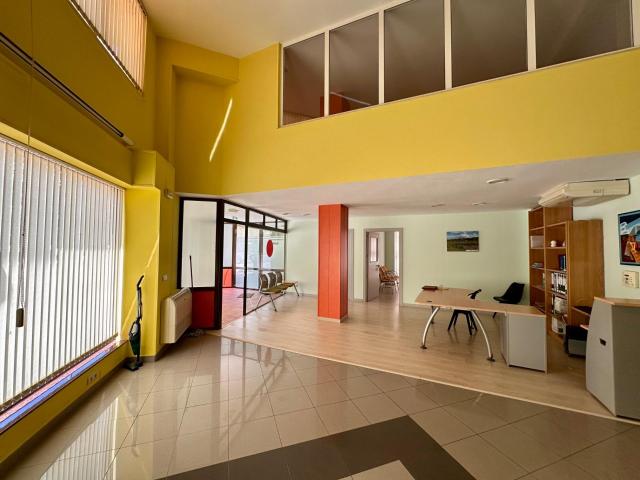 LOCAL COMERCIAL ZONA CENTRO