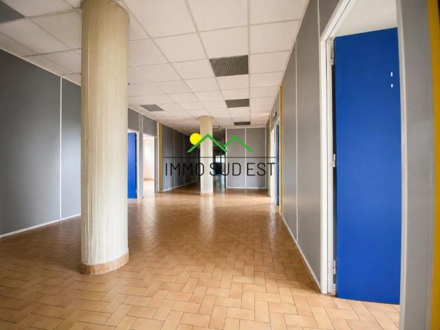 Local commercial modulable de 330 m² –AUBENAS – CENTRE VILLE