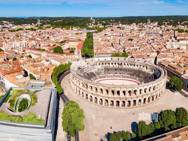Local commercial Nîmes 135m² 135m² Nîmes