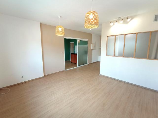 Local commercial ou professionnel 3 pièces 45 m2 83500 La Seyne sur mer