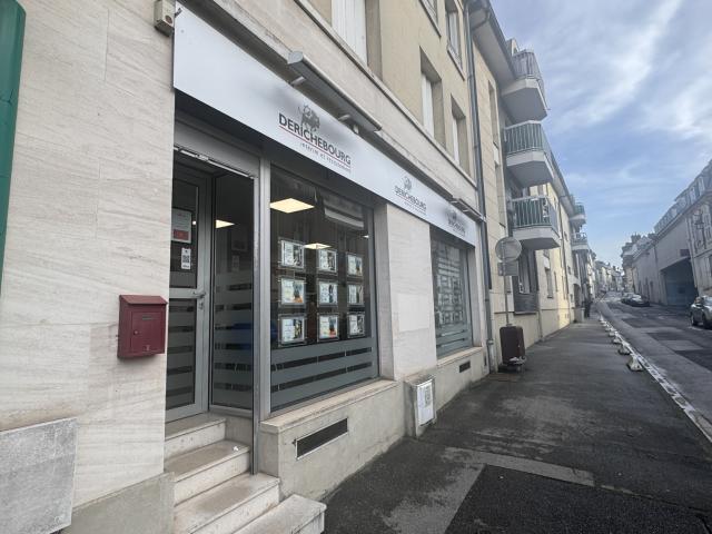 LOCAL COMMERCIAL OU PROFESSIONNEL À VENDRE