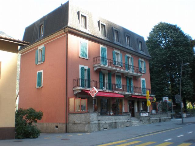 Local commercial avec terrasse 1904 Vernayaz 146 025 001