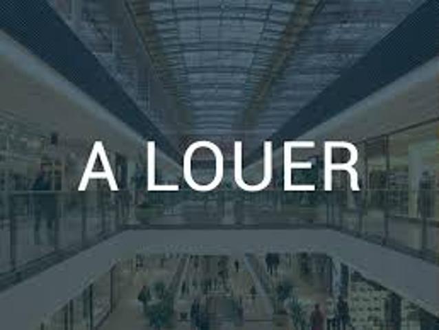 LOCAL COMMERCIAL À LOUER 1 100 €