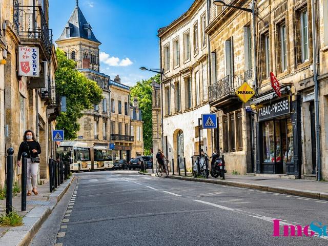 LOCAL COMMERCIAL à louer