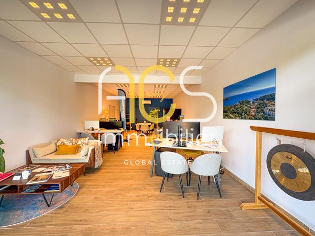Local commercial à louer Centre Sigma Saint Raphaël 60 m2 rénovés, forte visibilité et stationnement
