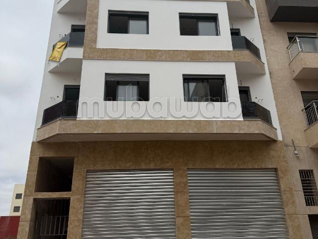 Local commercial à louer à Dar Bouazza. Superficie 281 m²