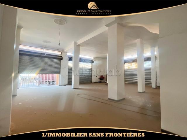 Local commercial à louer à L'Azzouzia, 500 m², Marrakech