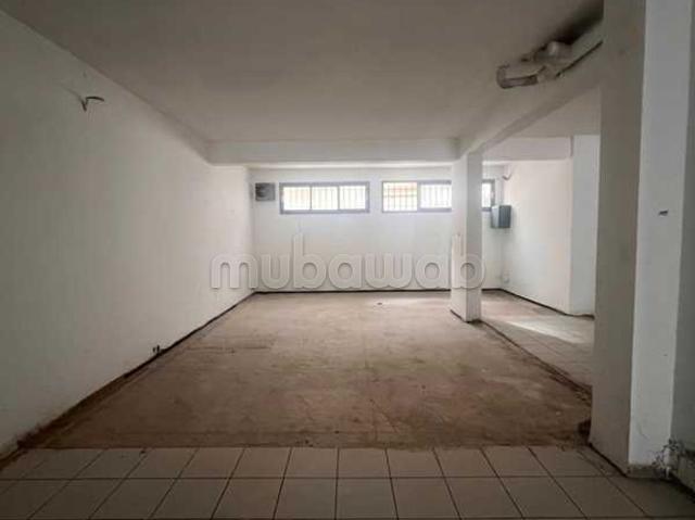 Local commercial à Louer de 393.0 m² à Casablanca, Triangle D'Or