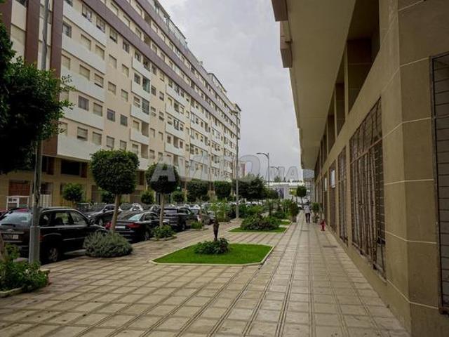 Local Commercial à Louer de 450m² à Tanger