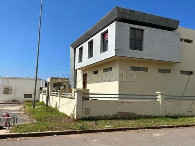 Local commercial à Louer de 512.0 m² à Dar Bouazza, Tamaris2