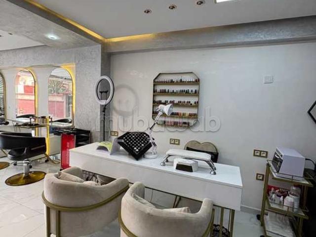 Local commercial à Louer de 74.0 m² à Casablanca, Ain Sebaa