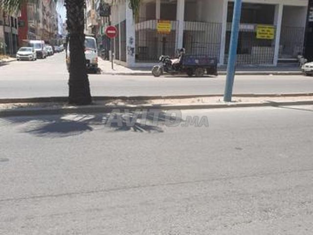 Local commercial à louer situé sur la rue El Hajj Fateh Oulfa