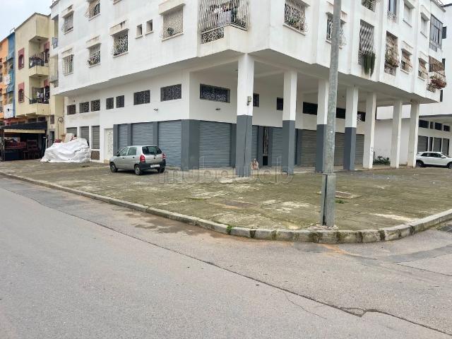 Local commercial à l'achat en Centre Ville. Surface totale 230 m²