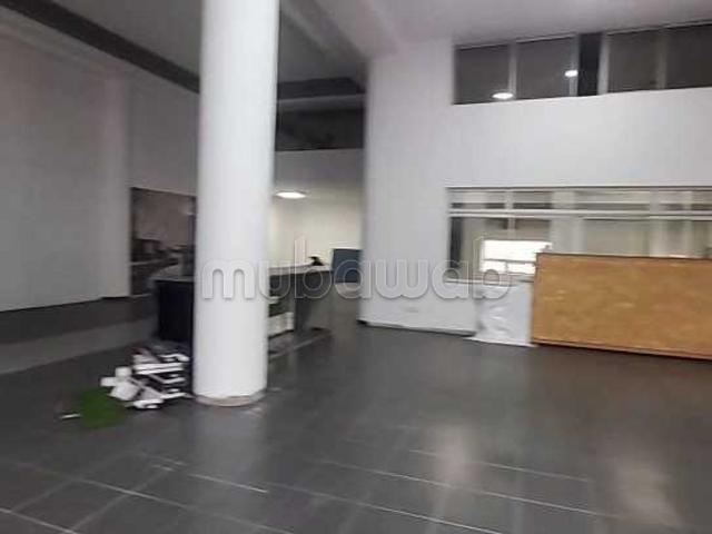Local commercial à Vendre de 466.0 m² à Casablanca, Ain Chock