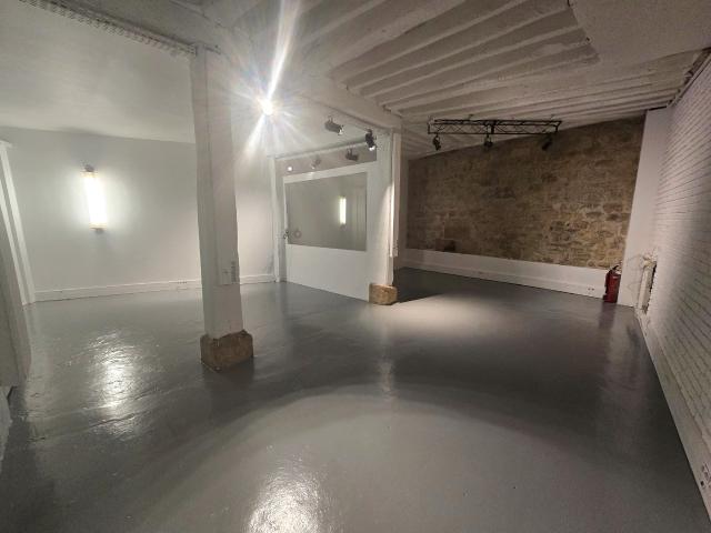 LOCAL COMMERCIAL A VENDRE QUARTIER SENTIER