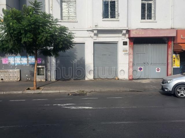 Local commercial a vendre