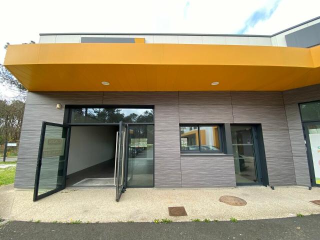 LOCAL COMMERCIAL à vendre