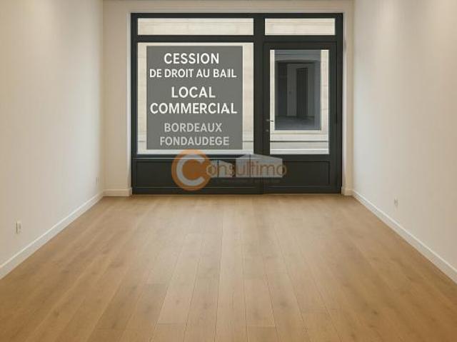 LOCAL COMMERCIAL à vendre