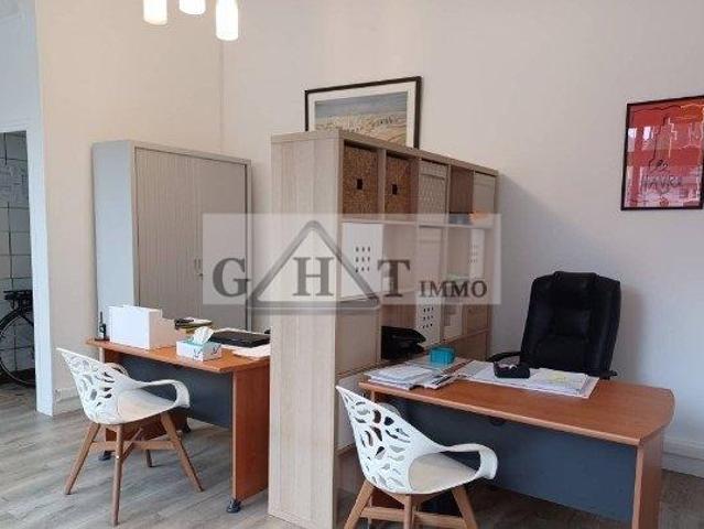 LOCAL COMMERCIAL A VENDRE 71 M²