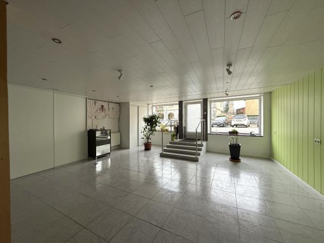 Local commercial sancey 25430
