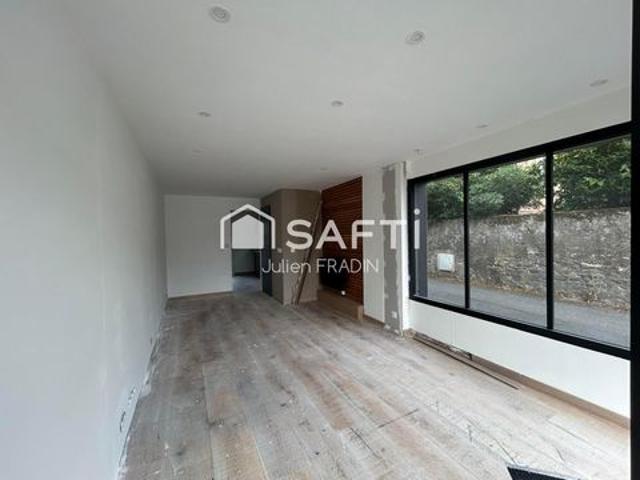 Local commercial / bureau de 30 m² centre bourg