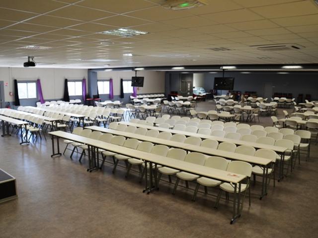 Local commercial/ bureaux Venelles 500 m2