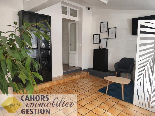 LOCAL COMMERCIAL CŒUR DE VILLE CAHORS