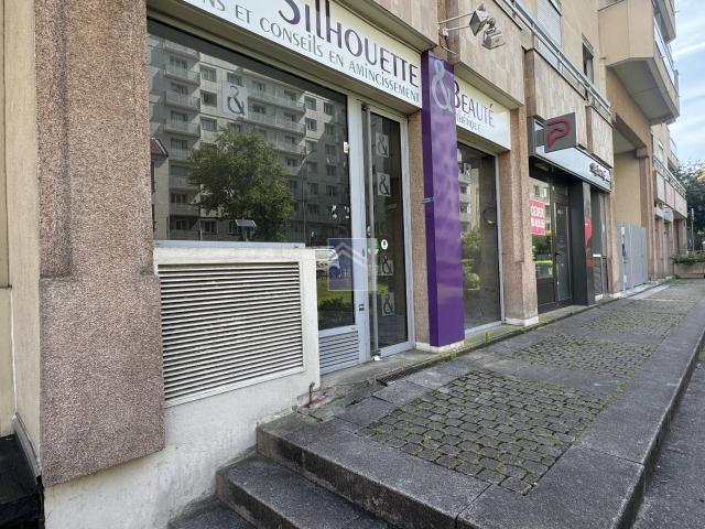 LOCAL COMMERCIAL centre ville 148m2
