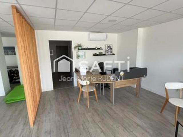 Local commercial clé en main 103m2+parking