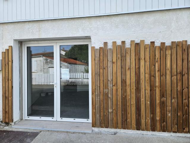 LOCAL COMMERCIAL DANS CENTRE BOURG DE LA FAUTE SUR MER