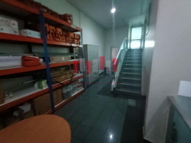 Local commercial de 156m2 à la vente Maarif extension