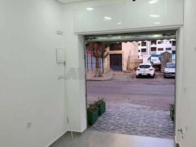 Local commercial de 16m² à louer, avenue El Mourabitin Salé