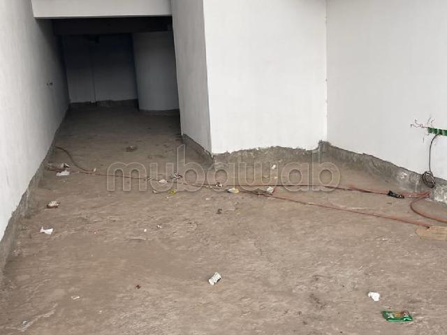Local commercial de 130m² bien situé à Sonaba