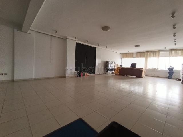 Local commercial de 258m2 à la vente – Racine