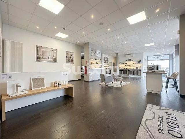 Local commercial de 265 à 280m² !