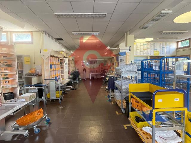 Local commercial de 277 m2 à louer Disponible au 1er octobre 2026