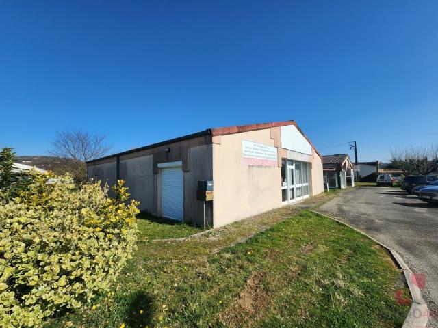 Local Commercial De 200M² 197m² Puy l'Evêque