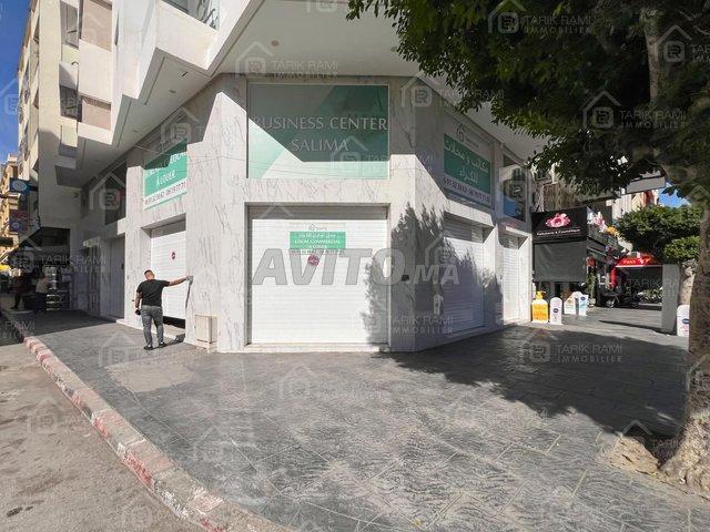 Local commercial de 214 m² à louer à Dar Tounsi
