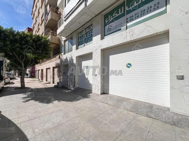 Local commercial de 340 m² à louer à Dar Tounsi